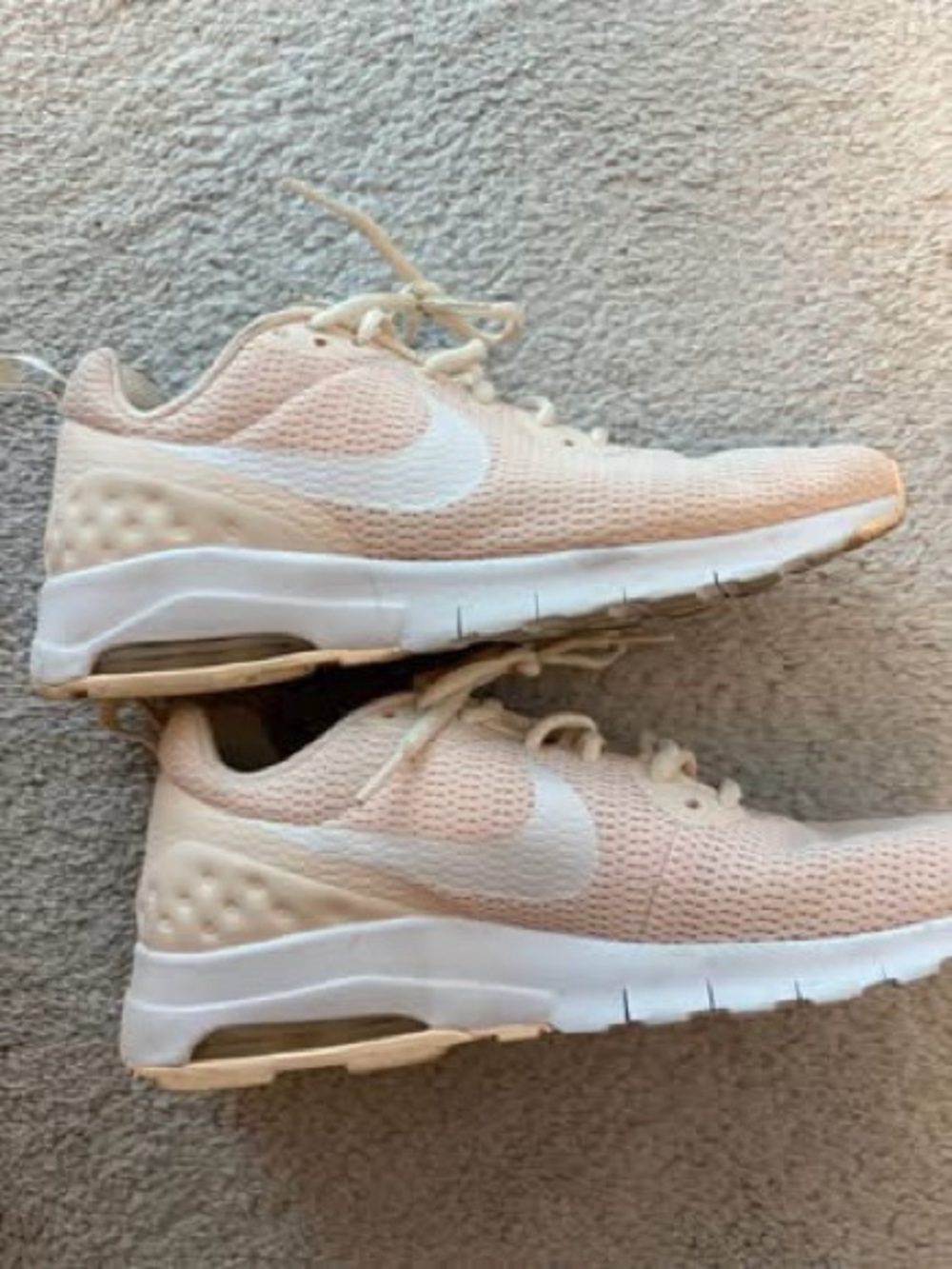 Nike Air Max Motion 2 Women's Running Shoes
Peach & White - Size 9